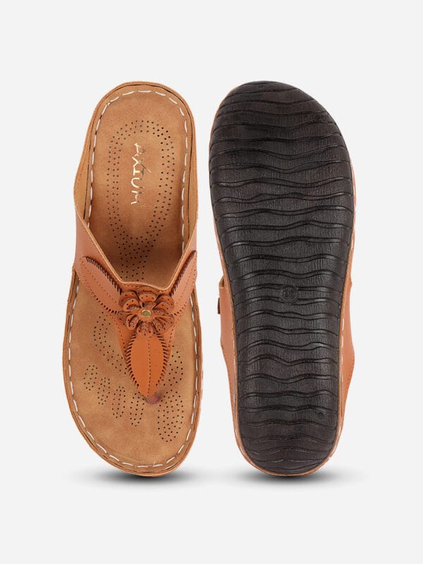 Axium Women's Tan Dr Extra Soft Flats Sandal (DOC230) - Image 4