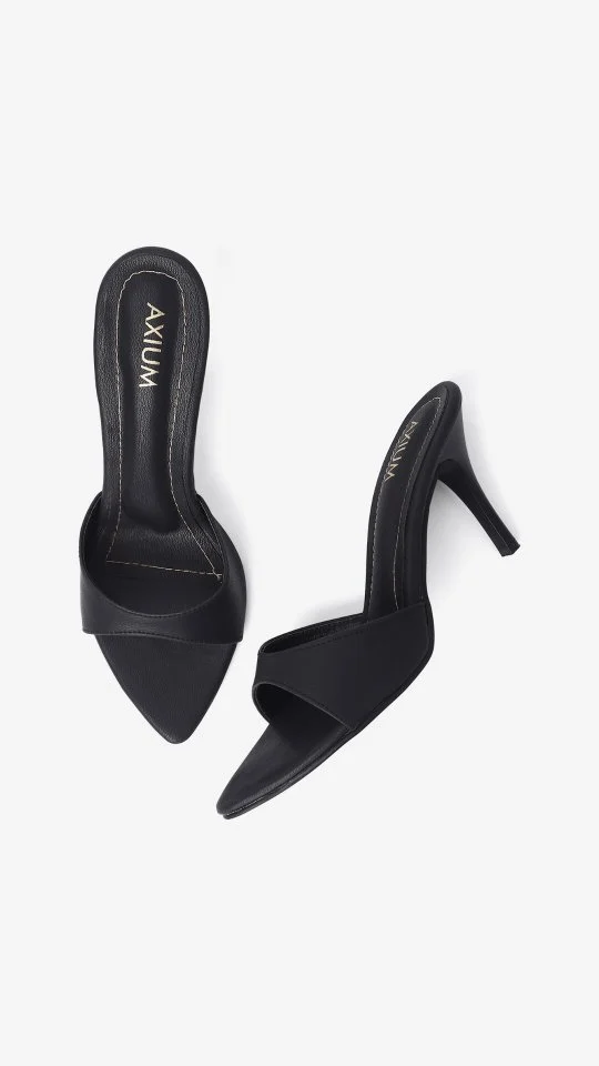 Elevate your style in timeless black sophistication! 👠✨ These stunning Axium black pencil heels are the epitome of class and elegance, perfect for any occasion. Step into confidence and make a statement wherever you go. 💃🖤
.
.
.
SHOP NOW ON: www.axiumshoes.com
.
.
.
#AxiumHeels #BlackSophistication #timelesselegance #axiumshoes #heels